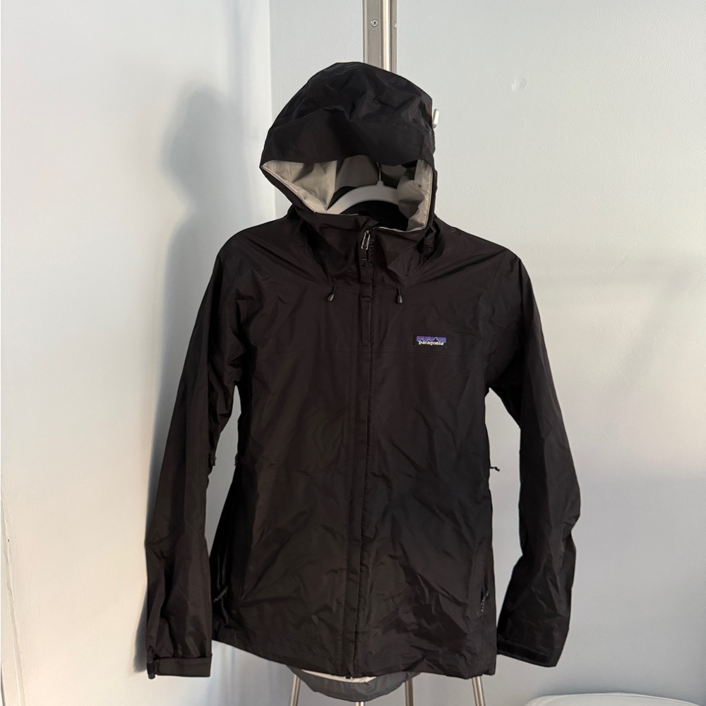 Patagonia Women’s Torrentshell 3L Rain Jacket Style 83807, Black Medium